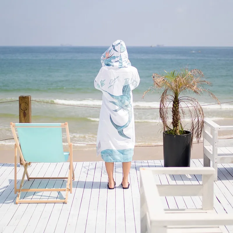 Nu-june drukowanie z mikrofibry zmiana szaty ręcznik na zewnątrz z kapturem plaża Poncho ręczniki kobiety mężczyzna pływanie nurkowanie szlafrok płaszcz — zdjęcie 7