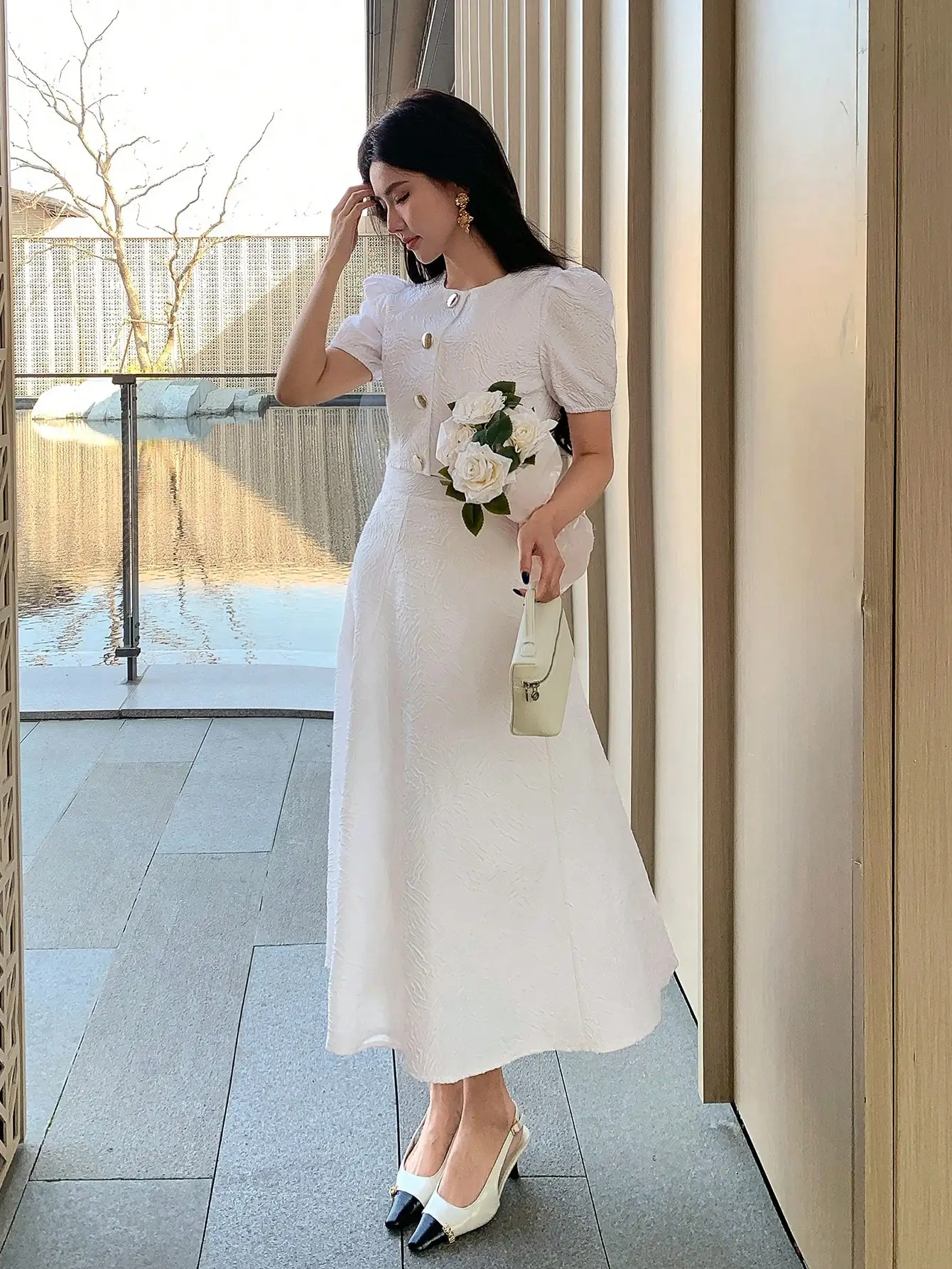 

Women Textured Fabric Short Sleeve Two Piece Skirt Suit Set