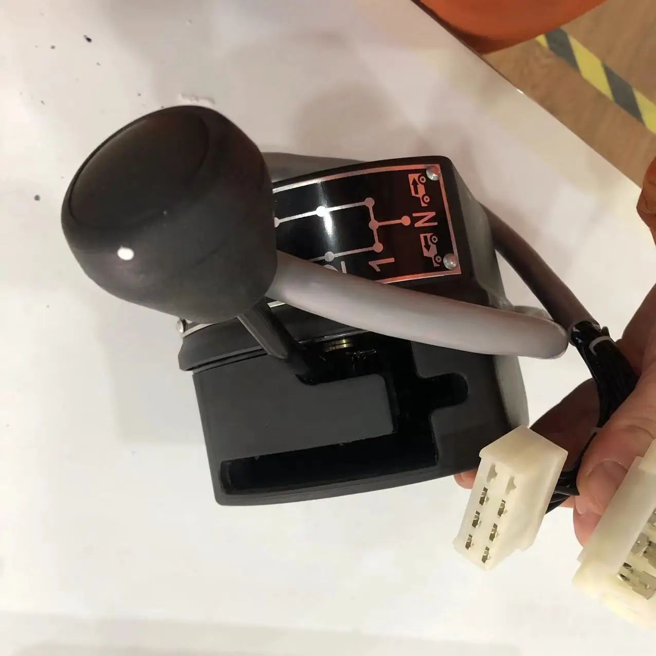 Original 6006022230 selector for 6BT 6CT  engine parts