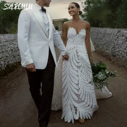 Vestido de novia sin tirantes recortado con escote Corazón, hoja grande, cremallera, tren largo, fotografía hinchada, bordado único
