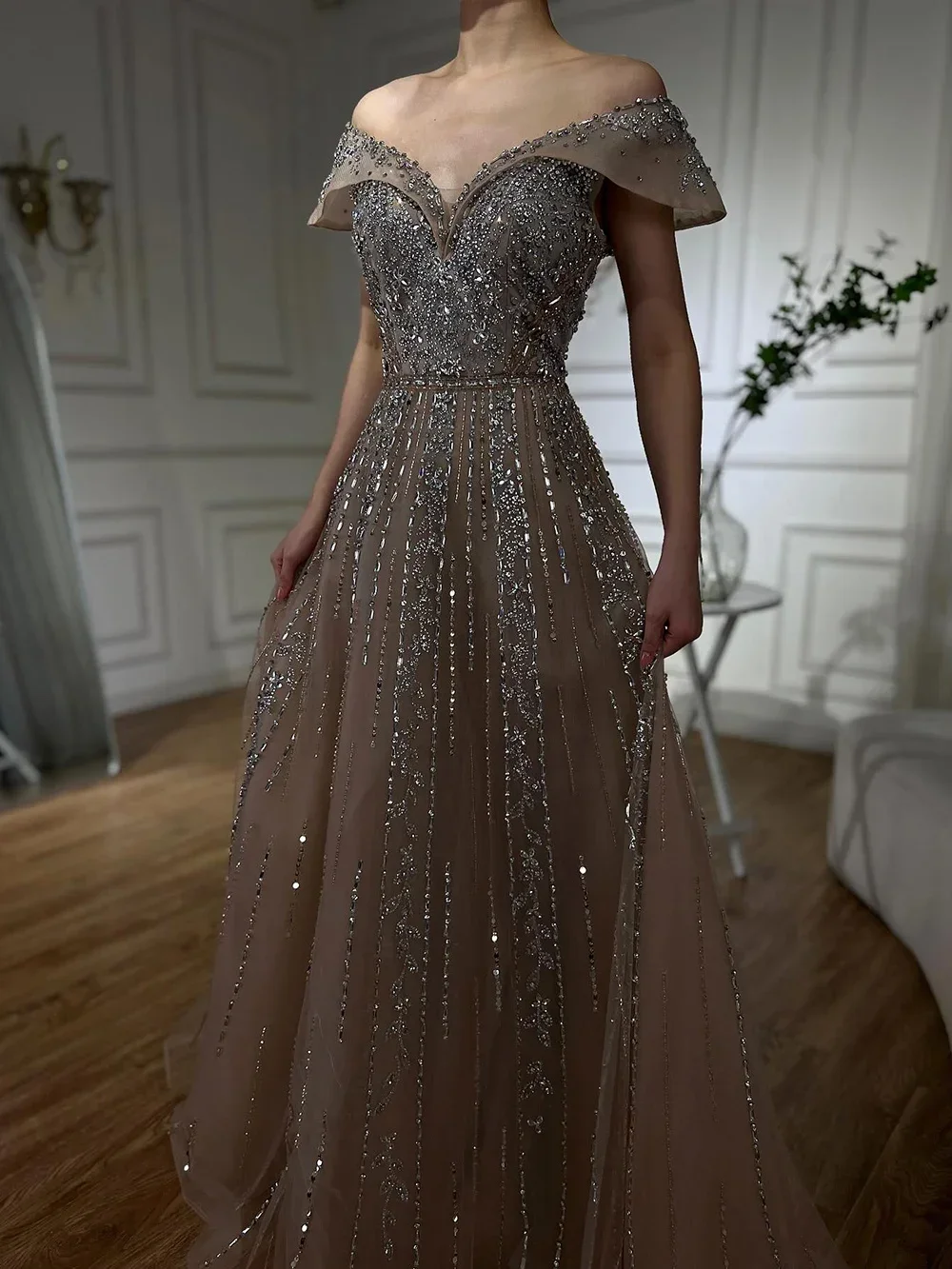 

2024 Saudi Arabic Gray Beaded Design A-Line Evening Dresses Gowns for Formal Occasion LA72731