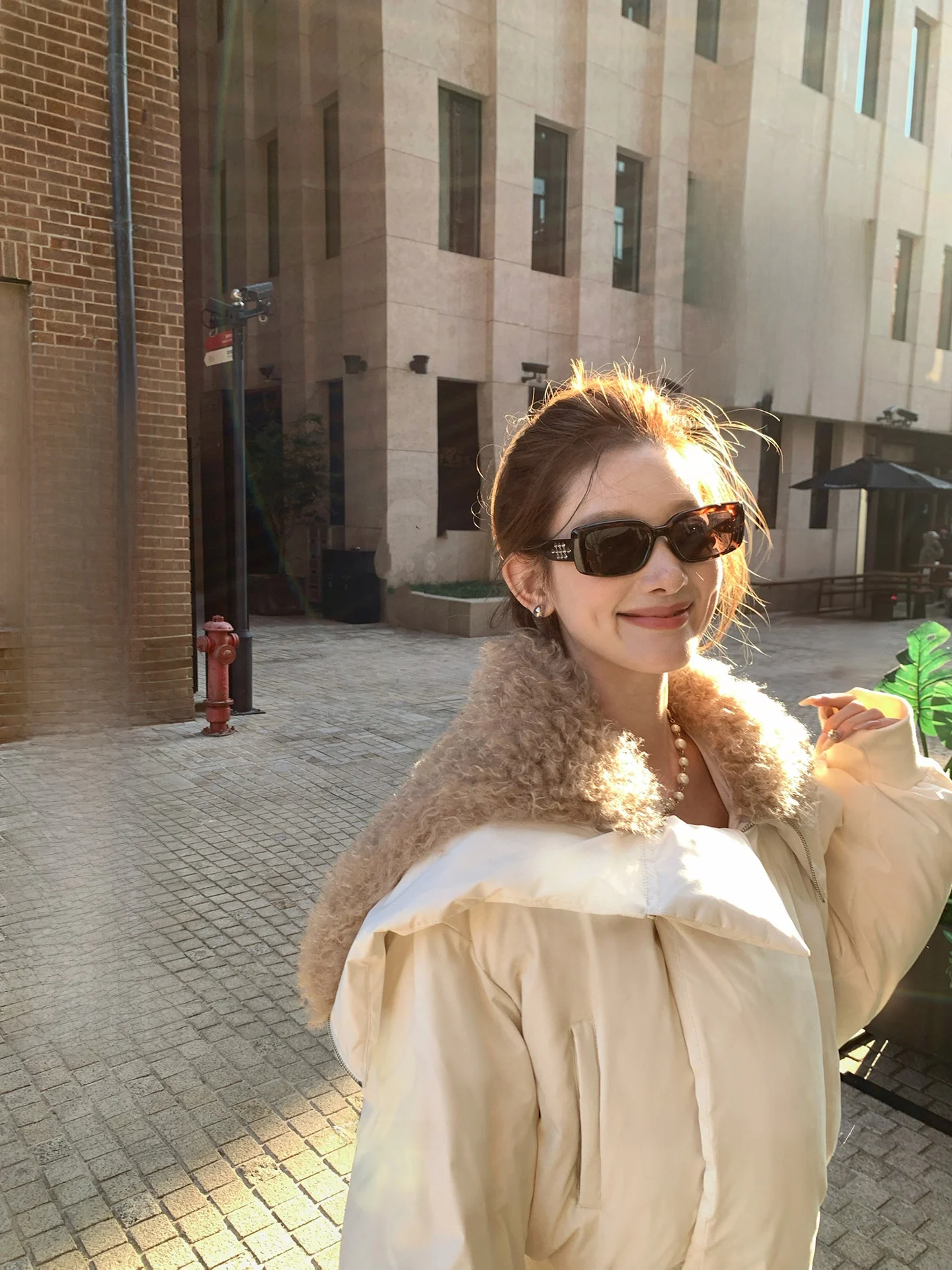 

LIONE Angel Wing Cloud Puff Белое пуховое пальто Jaet ort с большим меховым воротником Повседневное женское зимнее пальто на молнии