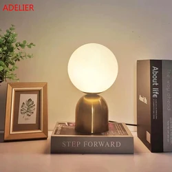 Design de bola de vidro nórdico Latão Candeeiro de mesa, Criativo Quarto Cabeceira Luminária, Simples Sala Estudo Decoração, Home Desk Lamp