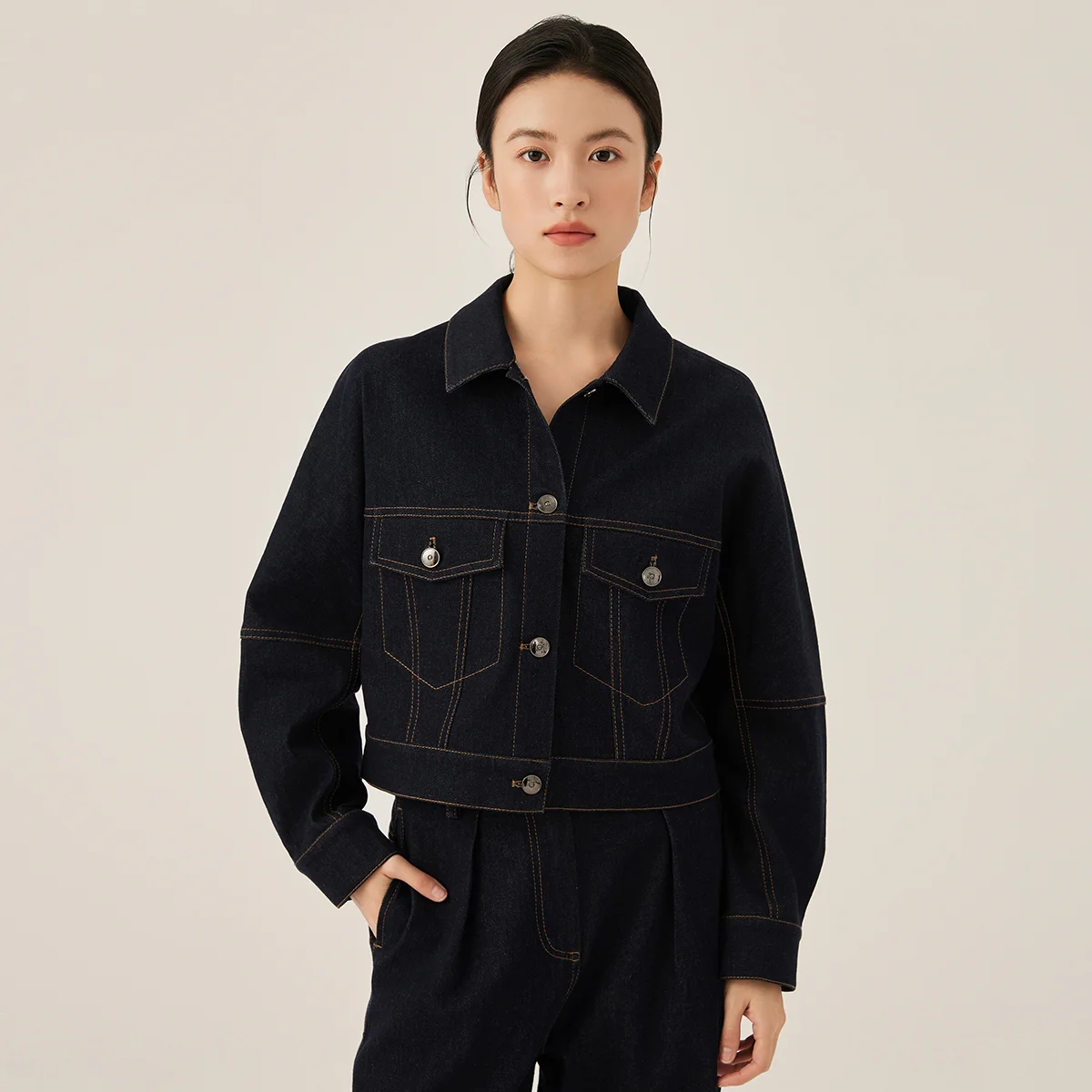 

KL7523357 Women's Classic Dark Denim Jacket Long Sleeved Button Front Closure Chest Pockets Fall Fashion