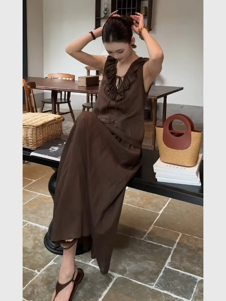 

Комплект Ele Brown: топ-жилет и юбка, летний модный костюм-двойка 2026, с V-образным вырезом, коротким рукавом, длинные брюки, рабочая одежда