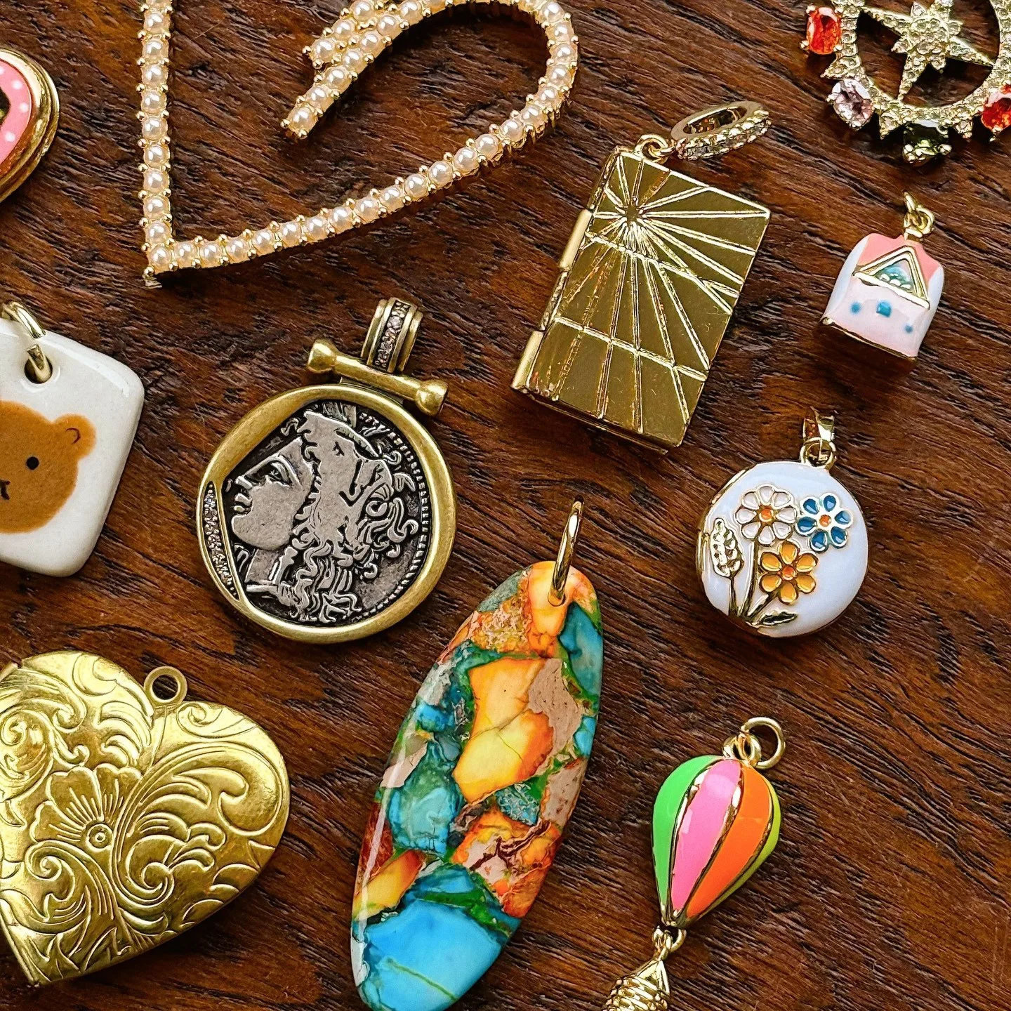 Vergoldete Emaille-Kristallanhänger, Vintage-Herz-, Böses-Auge-, Blumen- und Tieranhänger für Halsketten, Armbänder und DIY-Schmuckherstellung – Detail 5