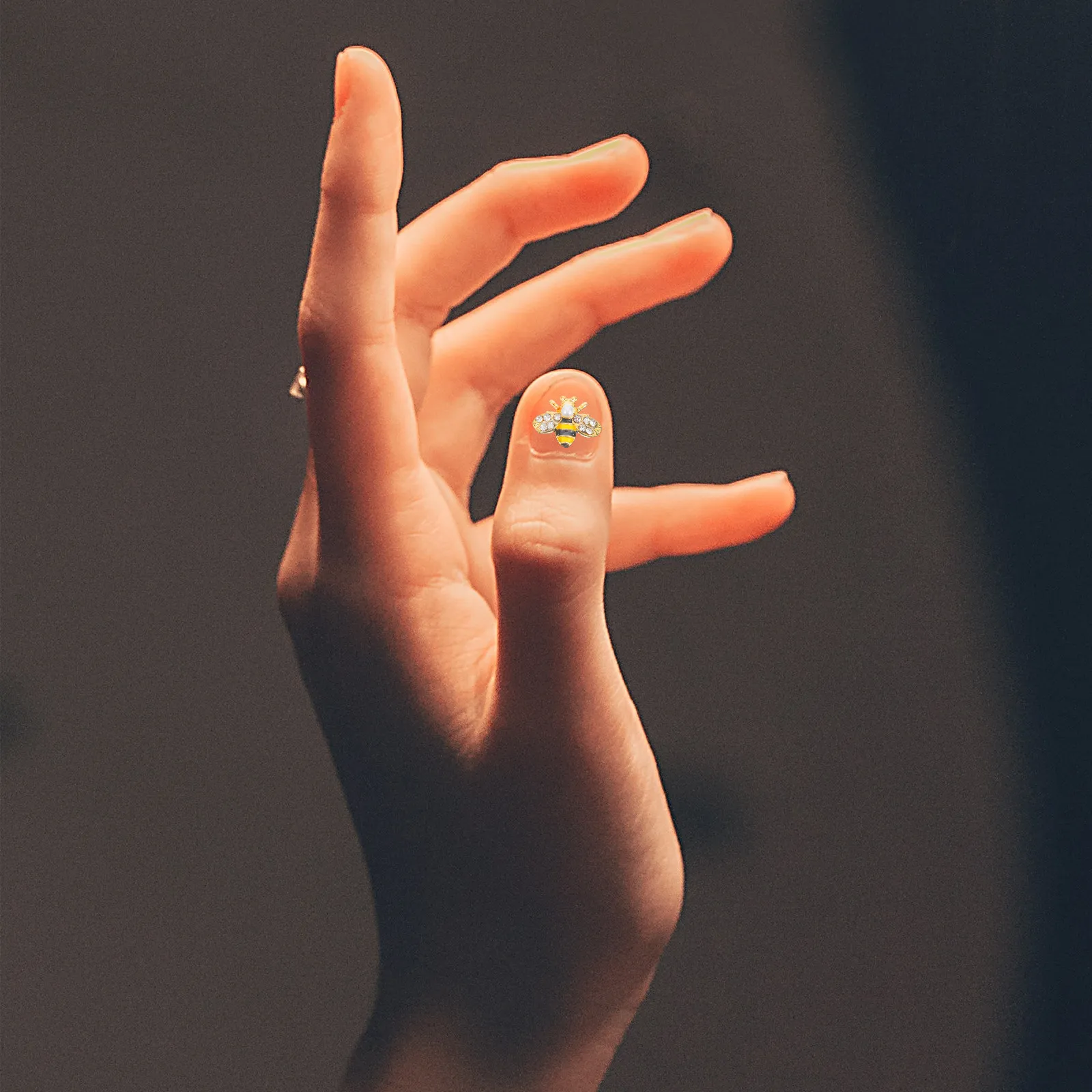 

20 шт. украшений для ногтей: подвески-пчелки, стразы, декор из сплава, для дизайна ногтей, украшения в виде пчел