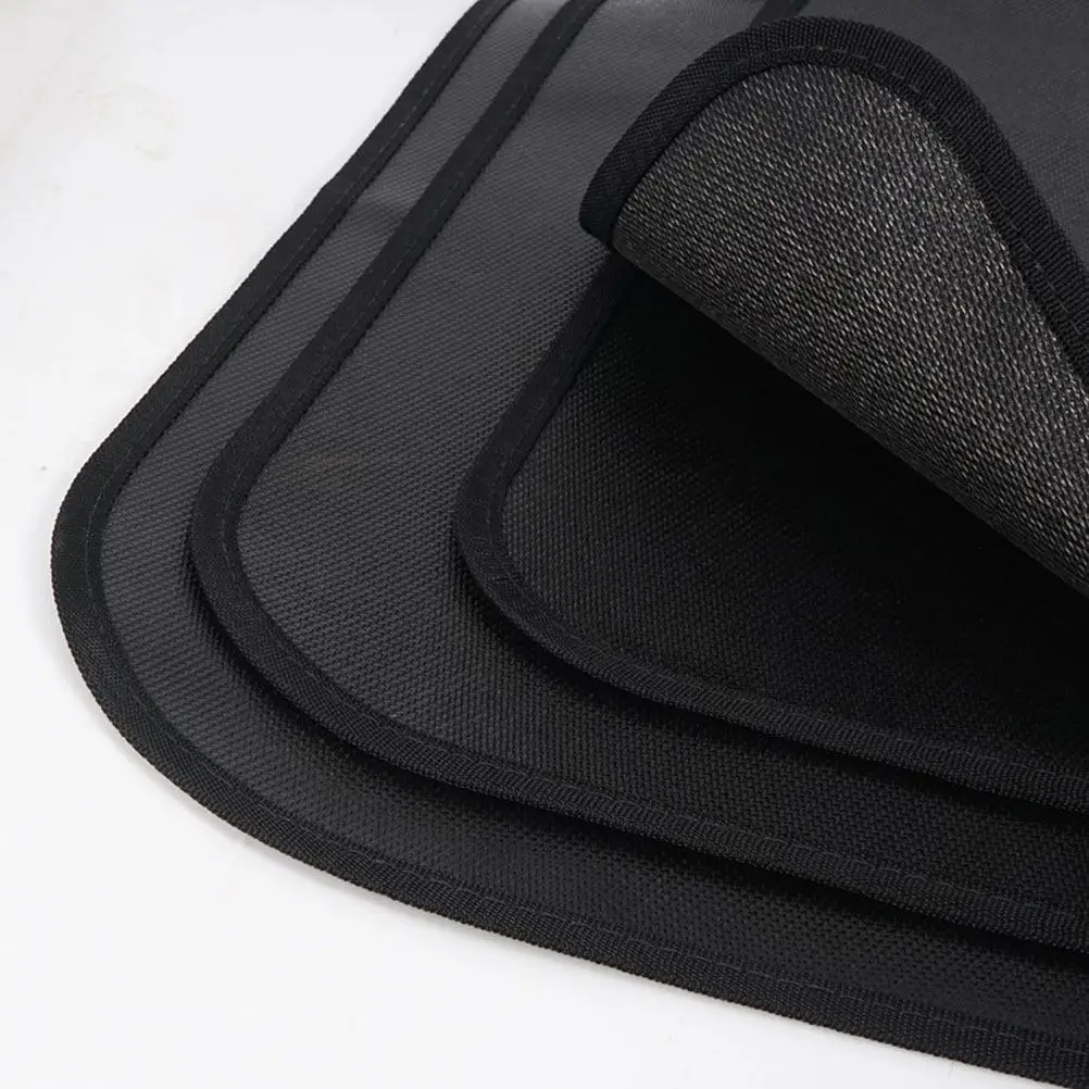 

1Pcs Fire Resistance Blanket Foldable Lightweight Emergency Survival Fire Blanket for Kitchen Fireplace Grill Car Camping