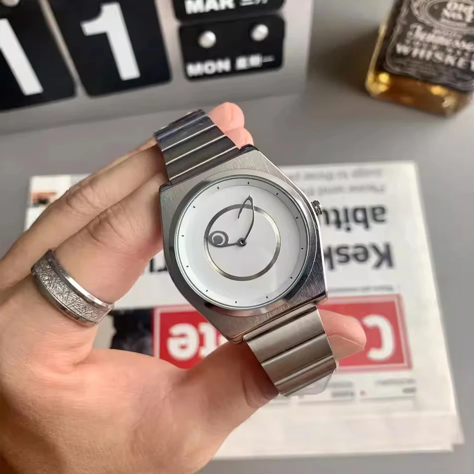 Vintage God's Eye Men's Watch Creative One Hand Quartz Wristwatch Stainless Steel Band Unique Casual Watch for Hip Hop Style