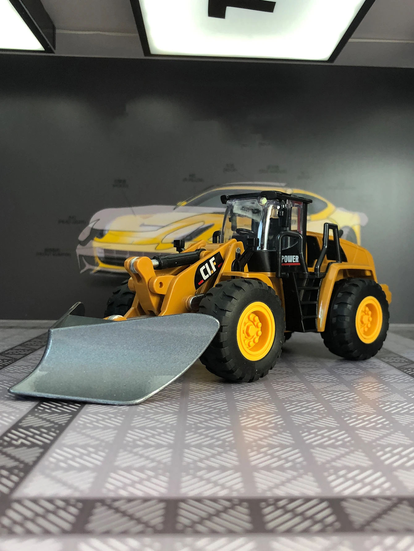 

1: 50 construction vehicle snowplow model with lights, multiple joints, movable, children's toy car gift fine workmanship