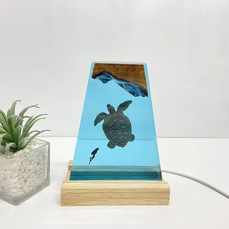 Deep See Landscape Organism Resin Table Light Creactive Art Decoration Lamp Giant Turtle Diver Theme Night Light  USB Charge