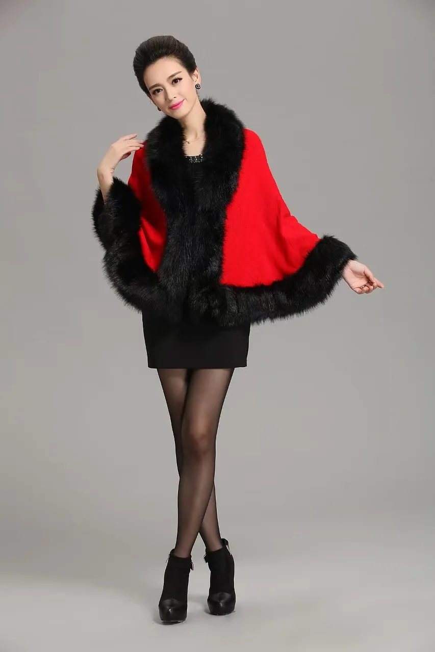

Women's Faux Fur Collar Fall-Winter Short Knit Cardigan with Jacquard Pattern Casual Style One-Size Ccape for Dinner Parties