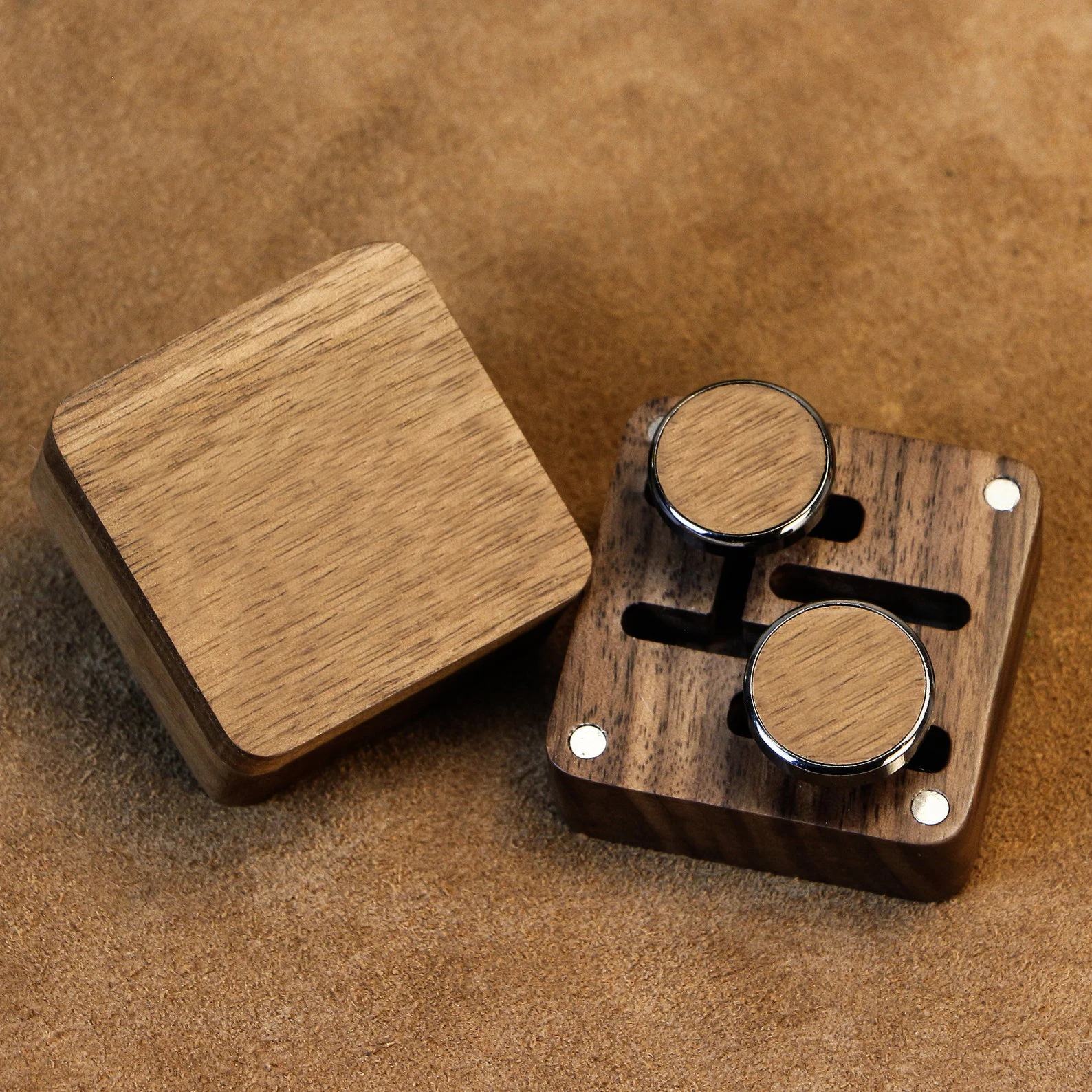 

Retro Handcrafted Wooden Cufflinks Set with Wood Case,Special Gift