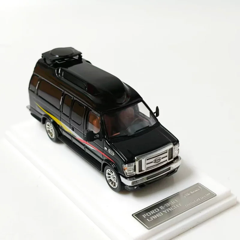 

MK Diecast 1:64 Scale E350 RV Luxury Business Vehicle Alloy Simulation Car Model Static Display Collectibles Boy Gift Decoration