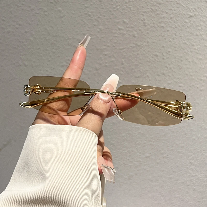 KAMMPT Randlose Rechteckige Sonnenbrille für Herren 2026 Neue Vintage Einfarbige Gläser Damen Trendiges Design Lässige Deko Sonnenbrille