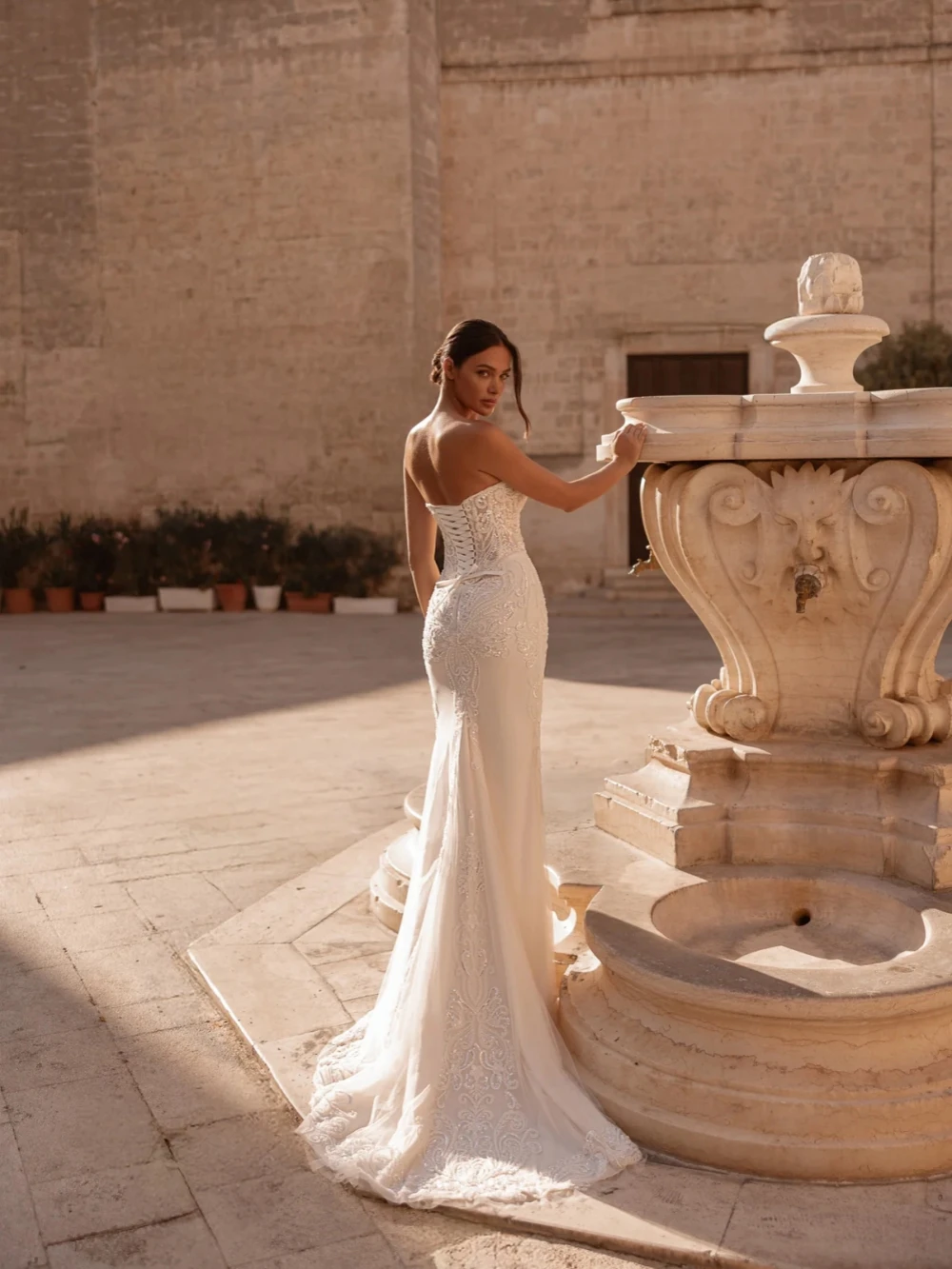 ชุดแต่งงานแขนยาวประดับลูกปัดแบบถอดได้ สีไอวอรี่ คอสูงทรงเมอร์เมด ชุดใหม่สั่งตัดได้ ชุดเจ้าสาวที่มีเสน่ห์