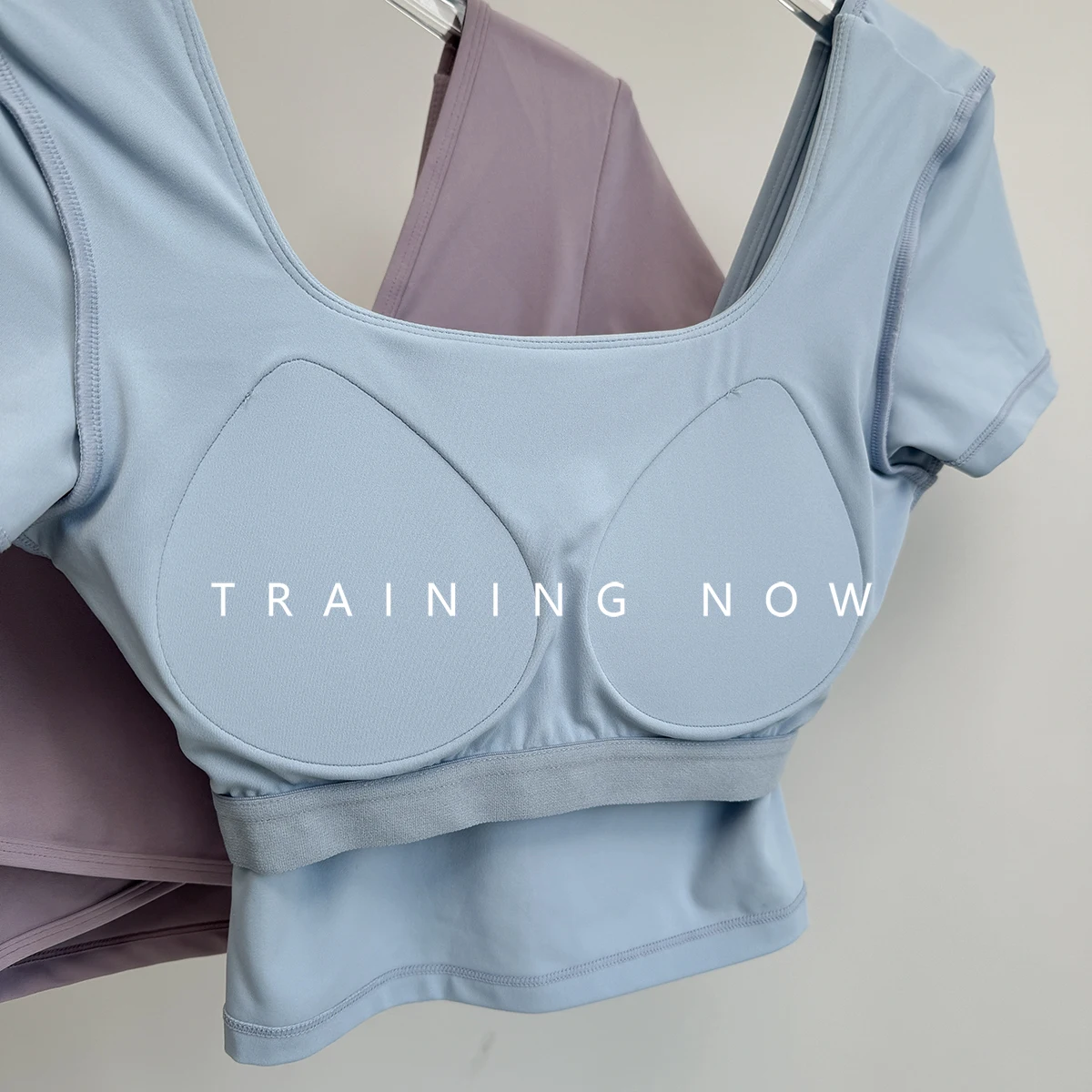 

Интегрированный костюм для йоги, красивый верх сзади для женщин, летняя мода и красивый быстросохнущий утренний спортивный костюм