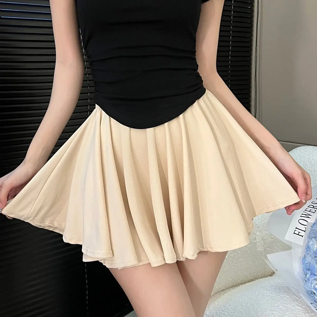 Sweet and Spicy Beauty Ballet Style Skirt 2024 Summer New Section Pure Desire High Waist Short  Anti-glare Pleated Bustle Pants