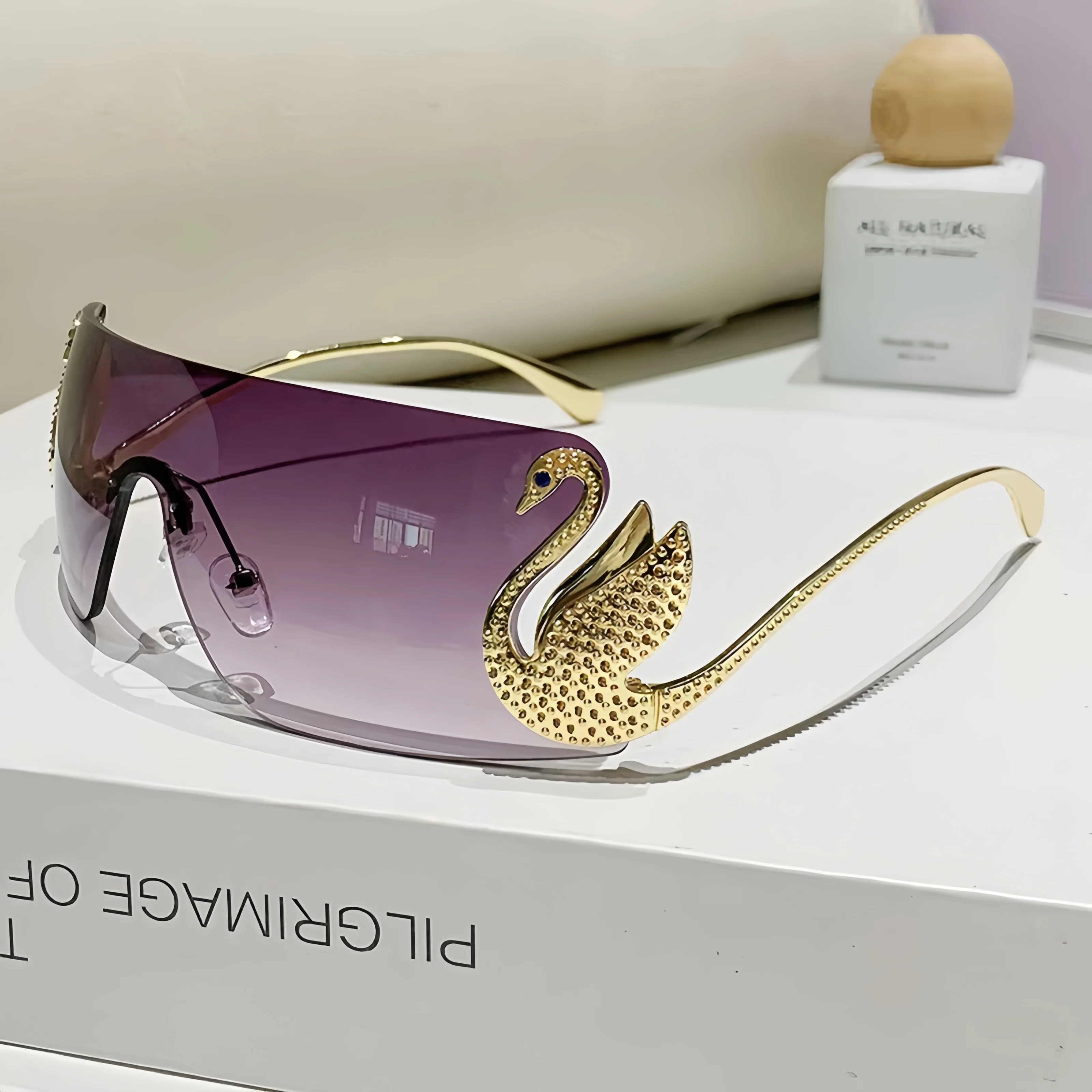 European and American retro style men's and women's fashionable sunglasses trend versatile summer sun shading and UV protection image 4