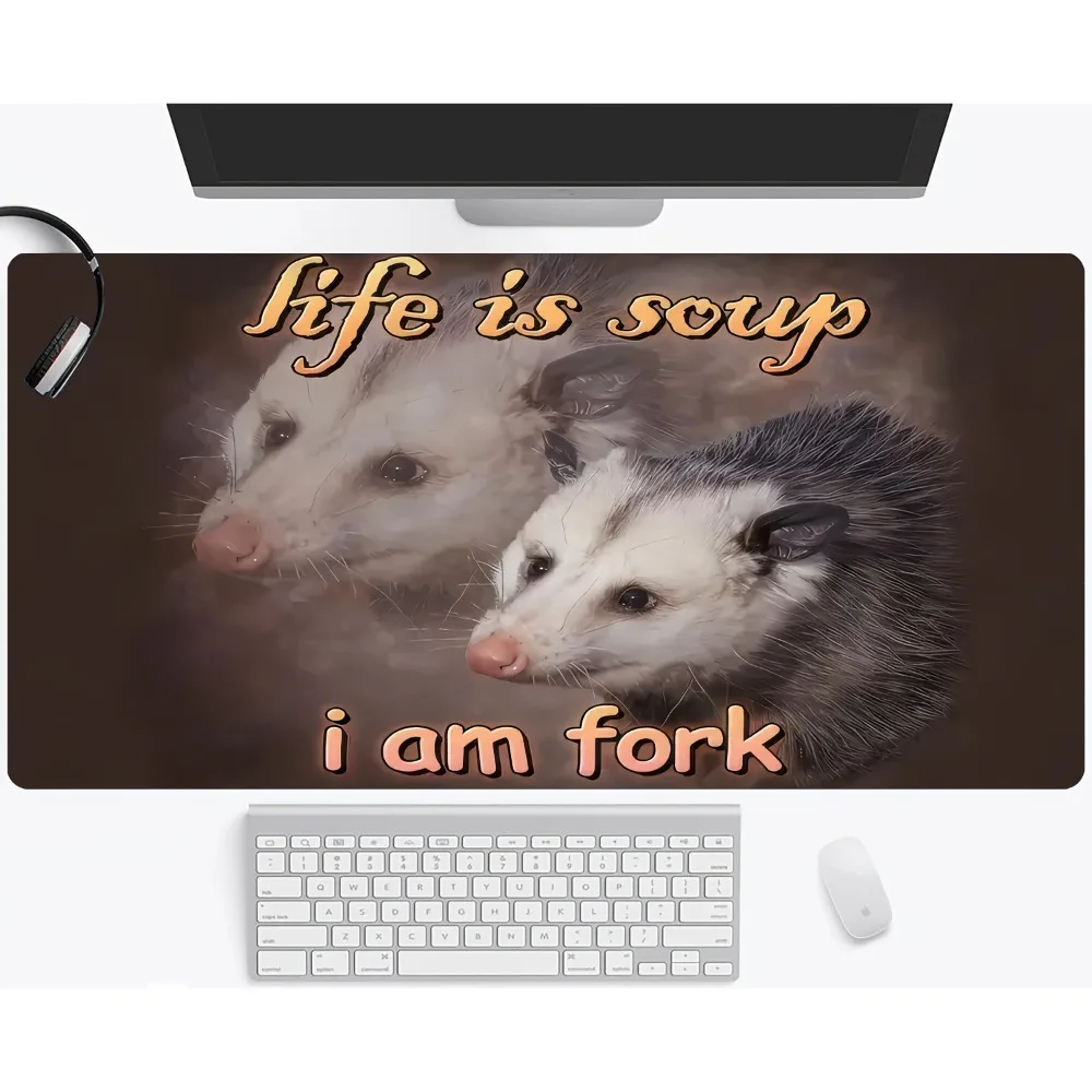Lustiges großes Gaming-Mauspad mit der Aufschrift „Life is Soup I am Fork“, rutschfeste, genähte, langlebige, verschleißfeste Schreibtischunterlage für das Büro