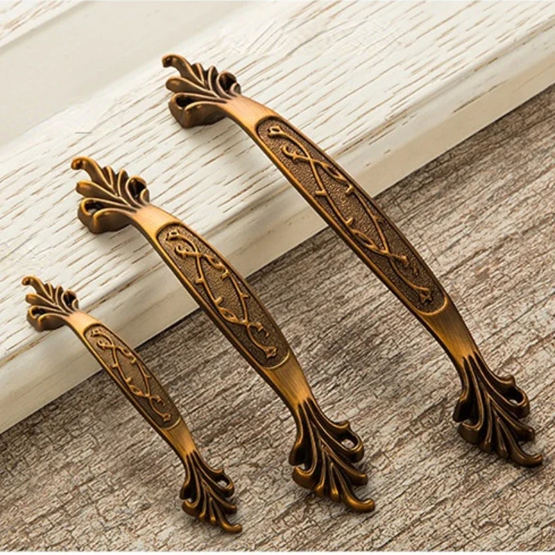 1pcs Cabinet Door Handle Contemporary Contracted Chest Shoe Ark Europe Drawer Pulls Hand Handle Kitchen Door Ambry Furniture