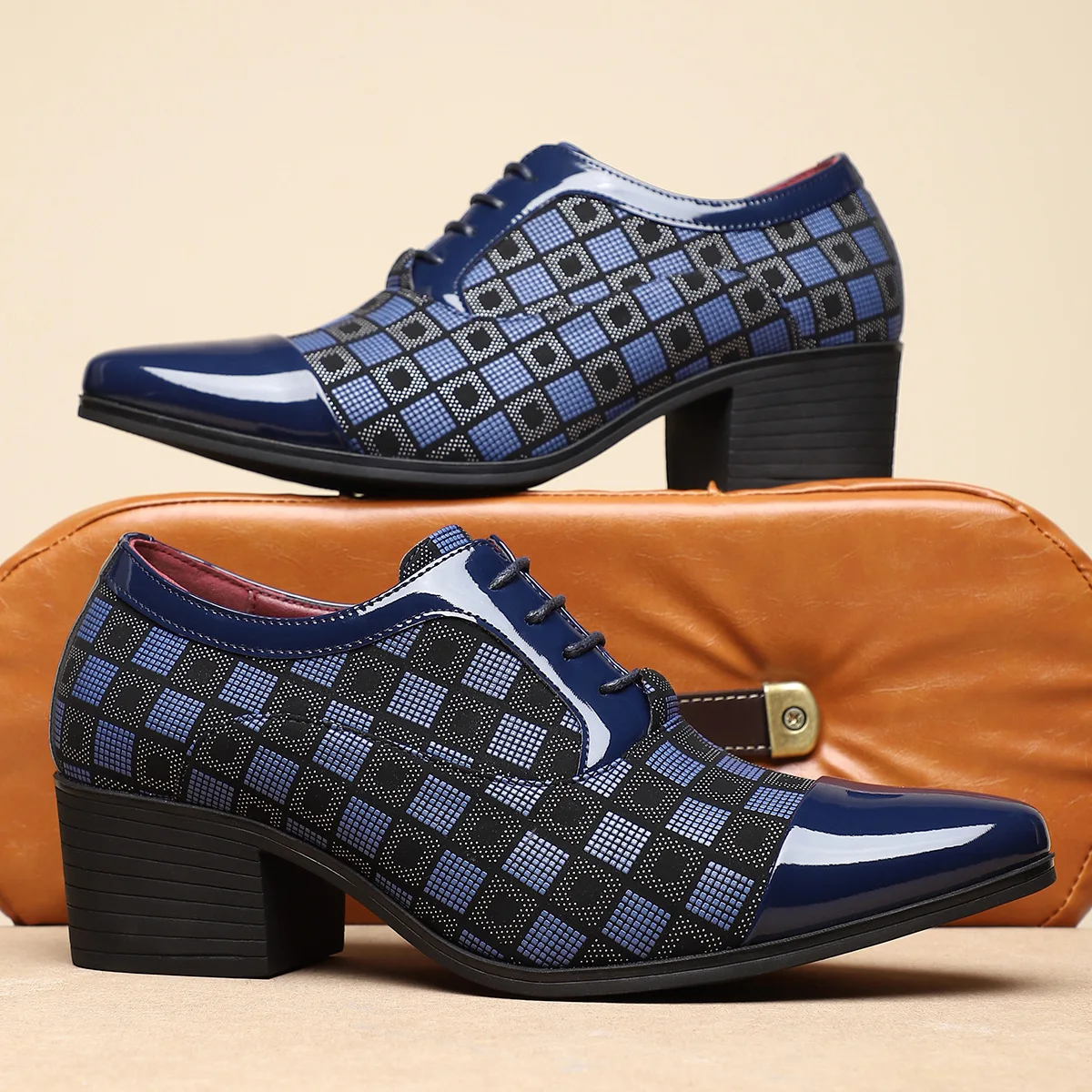 

Дизайнерские мужские модельные туфли из лакированной кожи с принтом в клетку, деловая повседневная обувь с острым носком