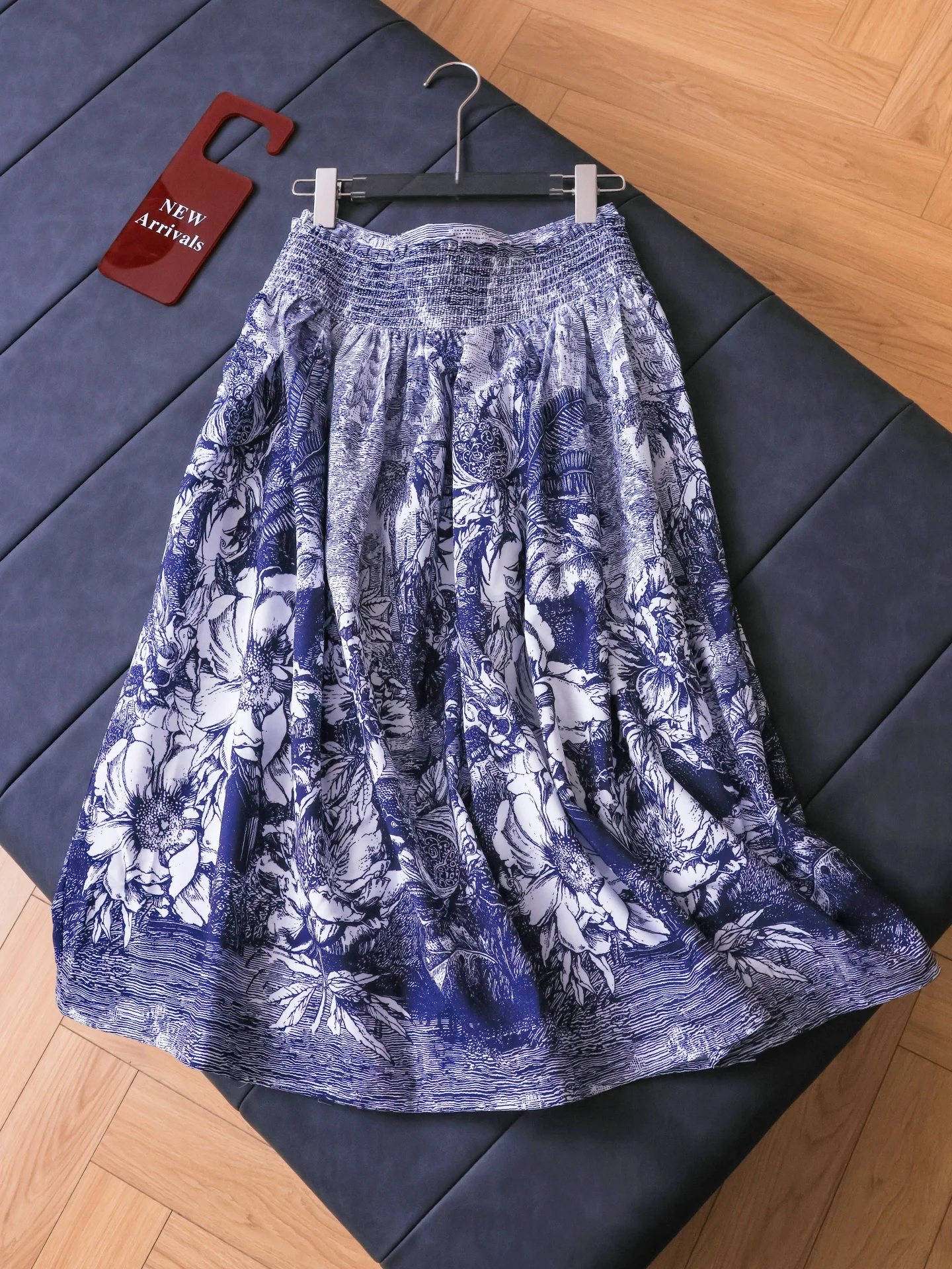 

Elegant Deep Blue Floral Print Elastic High Waist A-Line Skirt for Women Elegant Commute Long Skirt Half Body Skirt
