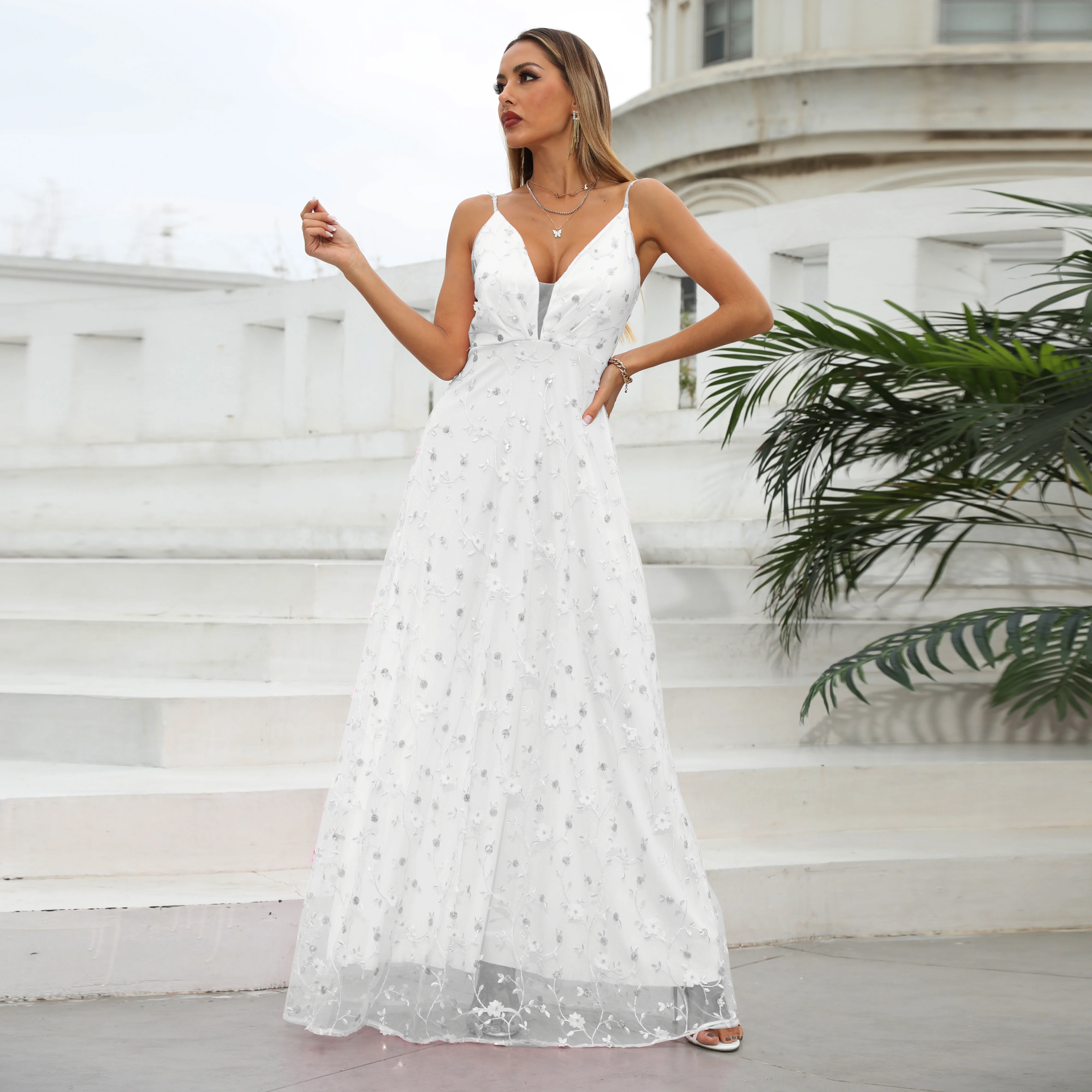 Vestido De fiesta largo con tirantes finos, traje De noche con cuello en V, color blanco, Floral, talla grande, para invitados De boda