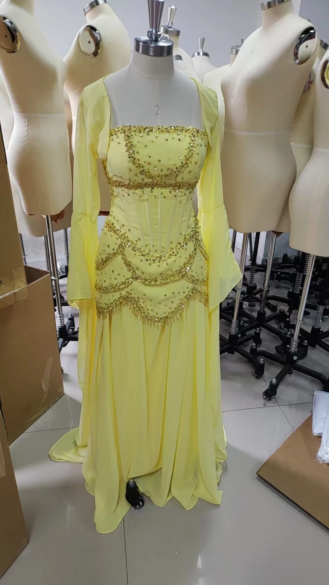 

Oisslec Prom Dresses Elegant Vintage Sweet Yellow Beads Sequin Chiffon Customized Formal Occasion Prom Dress Evening Party Gowns