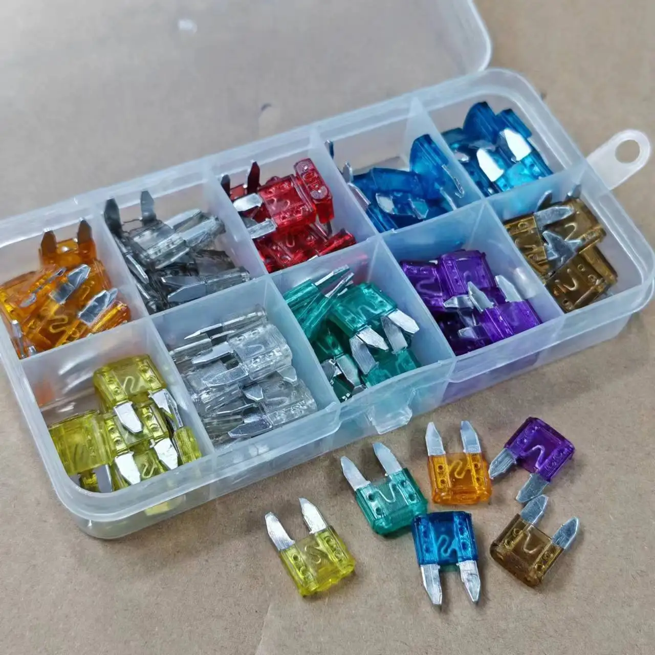 Kfz-Sicherungssatz, 5A-40A, mittelgroße Universalbox, gemischte Verpackung – Detail 5