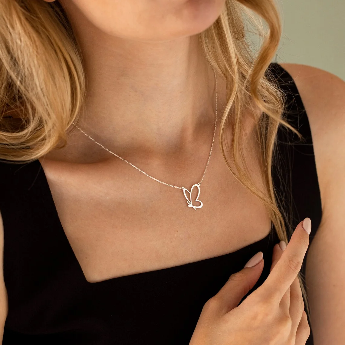 Stainless steel Butterfly Pendant Necklace for Women Stainless Steel Jewelry Gold Color Neck Chain Wedding Gift Wholesale 2024