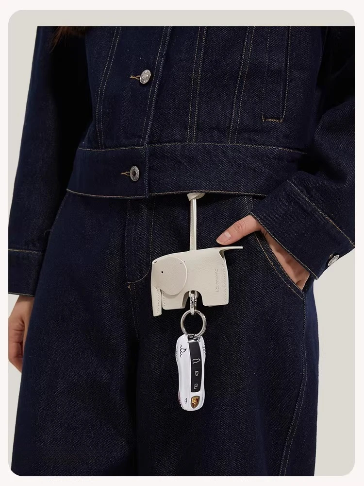 

2026 Cute Elephant Genuine Leather Bag Hanging Handmade Luxury Keychain Car Hanging Accessories Bag Pendant