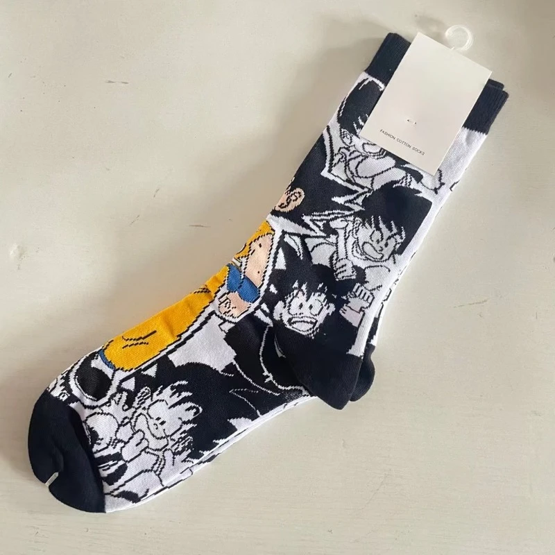 Anime Dragon Ball calzini a tubo medio Chichi Son Goku autunno inverno calzini caldi cotone Hip Hop calze da Skateboard regalo di natale