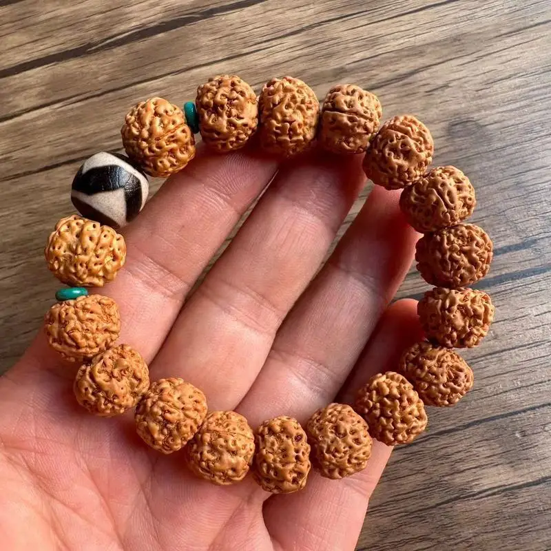 Single-loop Rudraksha bracelet, 