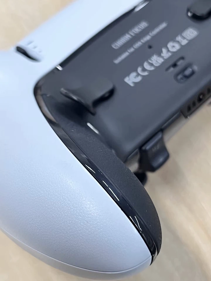 For DSE Elite Controller Dual-Color Soft TPU Back Cover for PS5 Sweatproof & Non-Slip DIY Game Controller Repair Kit - Image 3