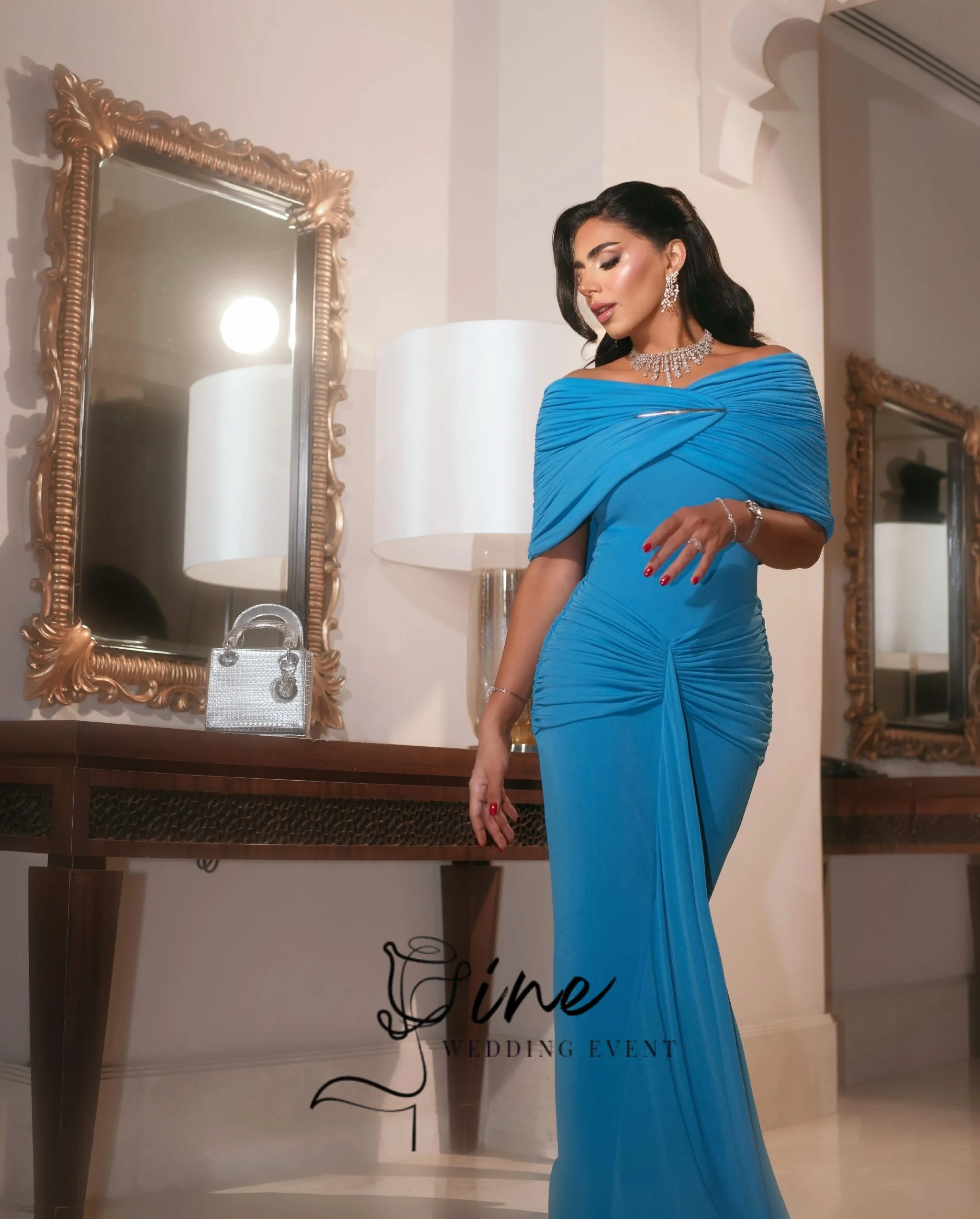 Oine Customized Saudi Women Evening Dresses Off-shoulder Long Prom Dress Featuring Symmetrical Floor Length Ladies Party Dresses