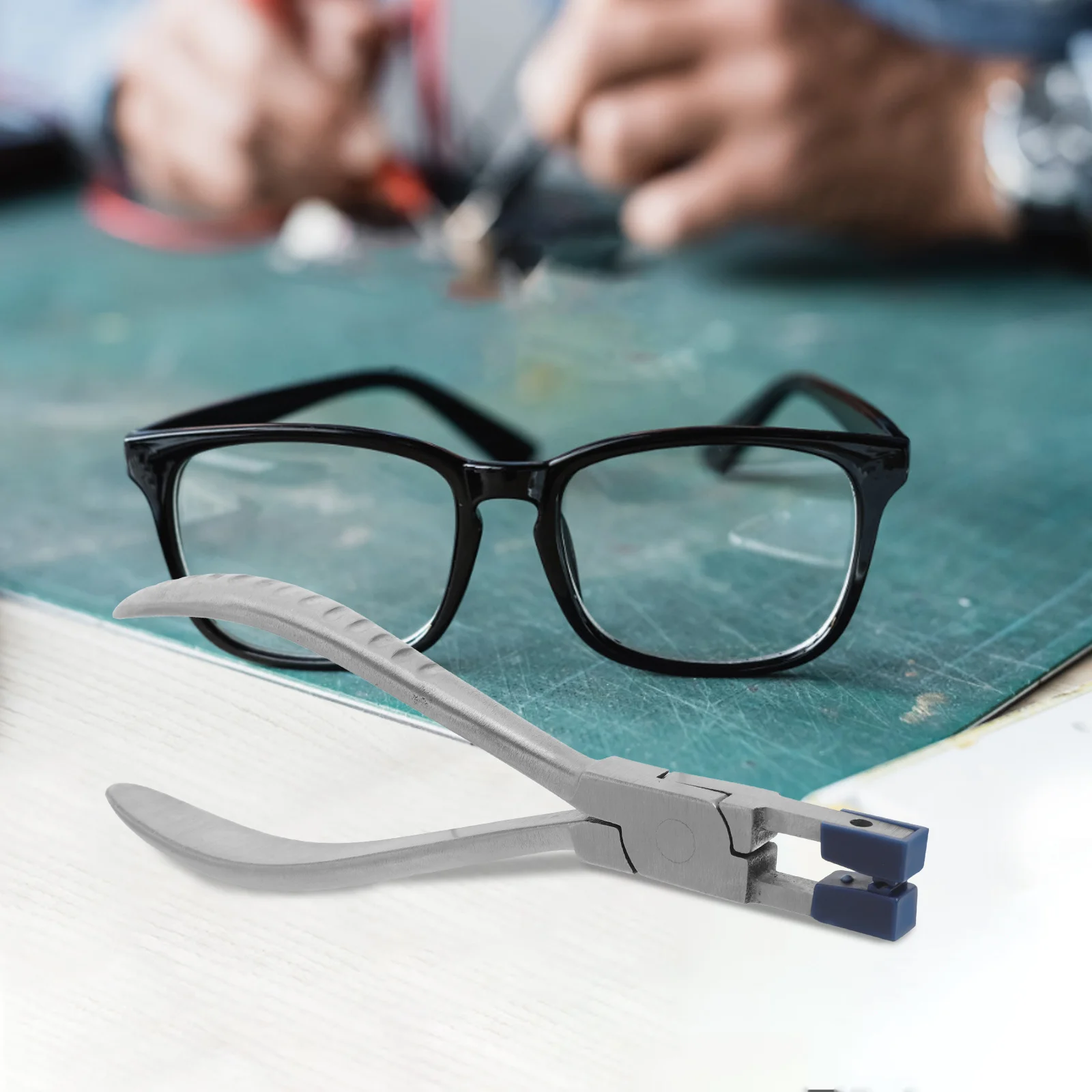 

Essential Eyeglass Repair Pliers Stainless Steel Multifunctional Tool for Frame Adjusting Nose Pad Replacement