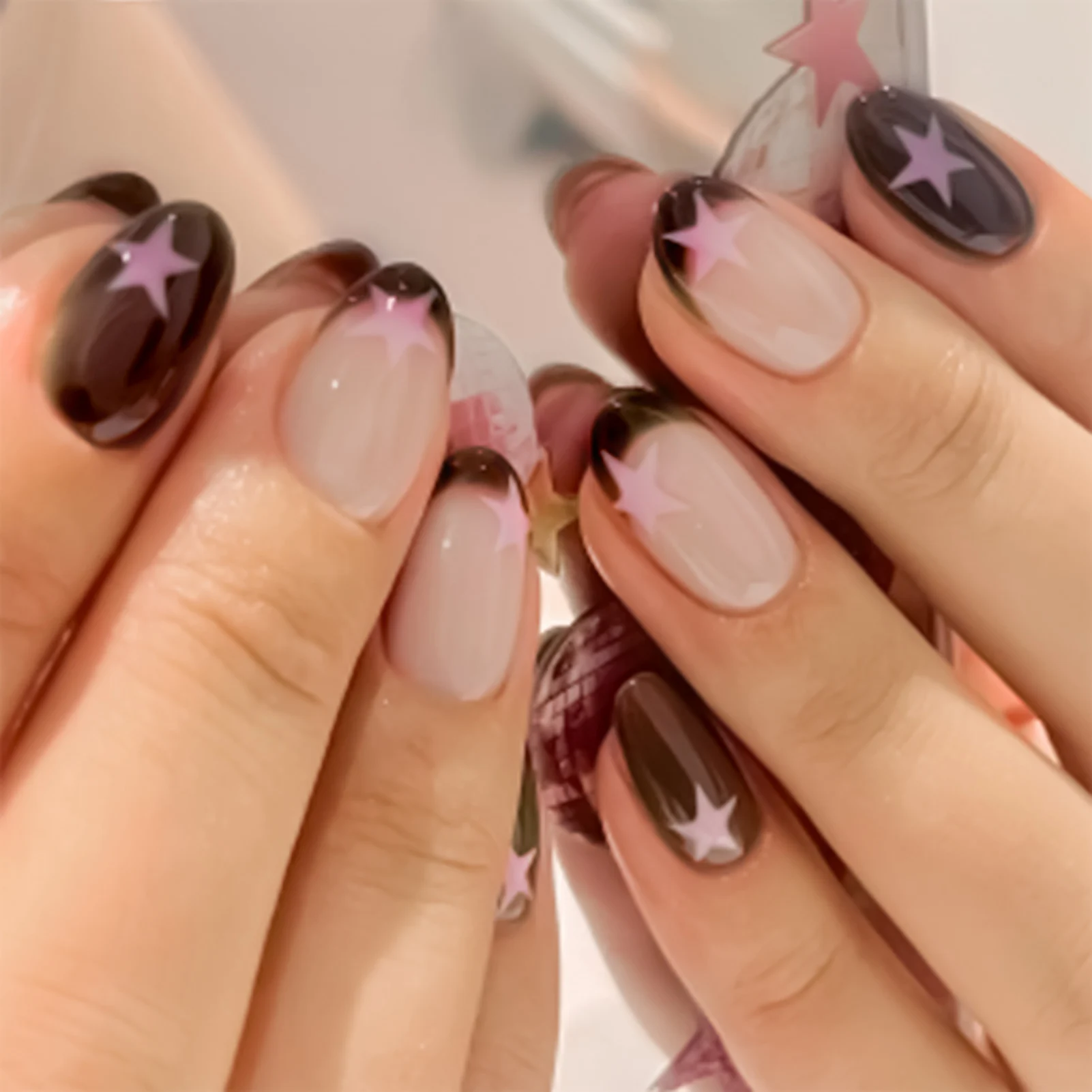 24pcs Brown French Style False Nails Y2k Pink Star Pattern Short Oval Press On Nails Full Cover Spicy Girl Wearable Fake Nail