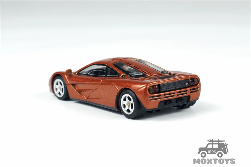 MINI GT 1:64 F1 Yquem braunes LHD-Druckguss-Modellauto