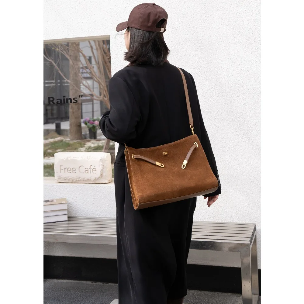 

2025 Autumn and New Winter Premium Textured Shoulder Handbag Women's Suede Suede Tote Bag Fashion Commuter Simple Versatile