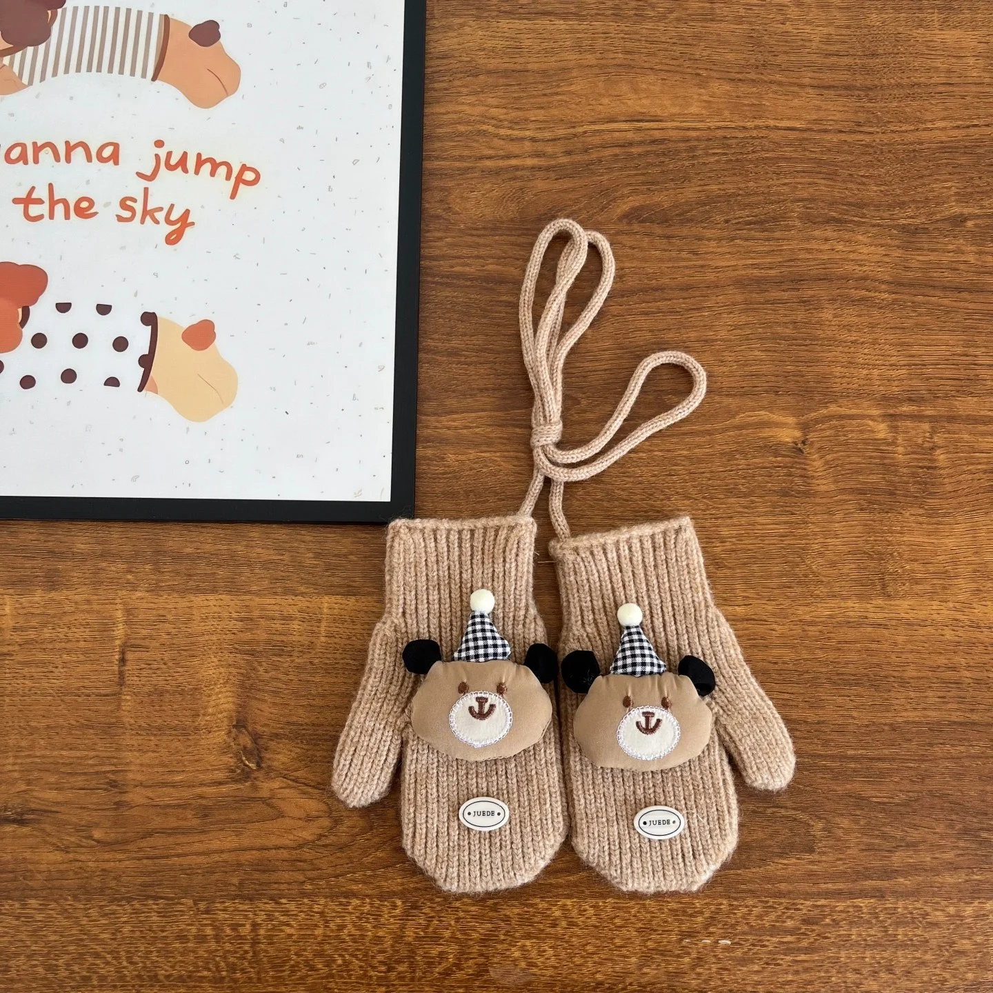 قفازات شتوية دافئة مضادة للانزلاق للأطفال بتصميم كرتوني لطيف مبطنة بالصوف للارتداء اليومي للفتيات الصغيرات والأولاد