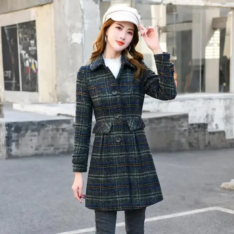New Autumn Winter Jacket Women Woolen Coat Female Jacket Fashion Ladies Casual Wool Coat Slim Lattice Woolen Overcoat Add Cotton