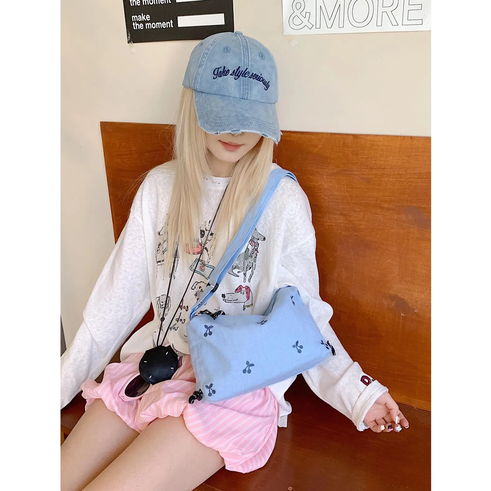 

Korean style niche design pleated drawstring canvas bag, large capacity lightweight commuting single shoulder diagonal cross bag