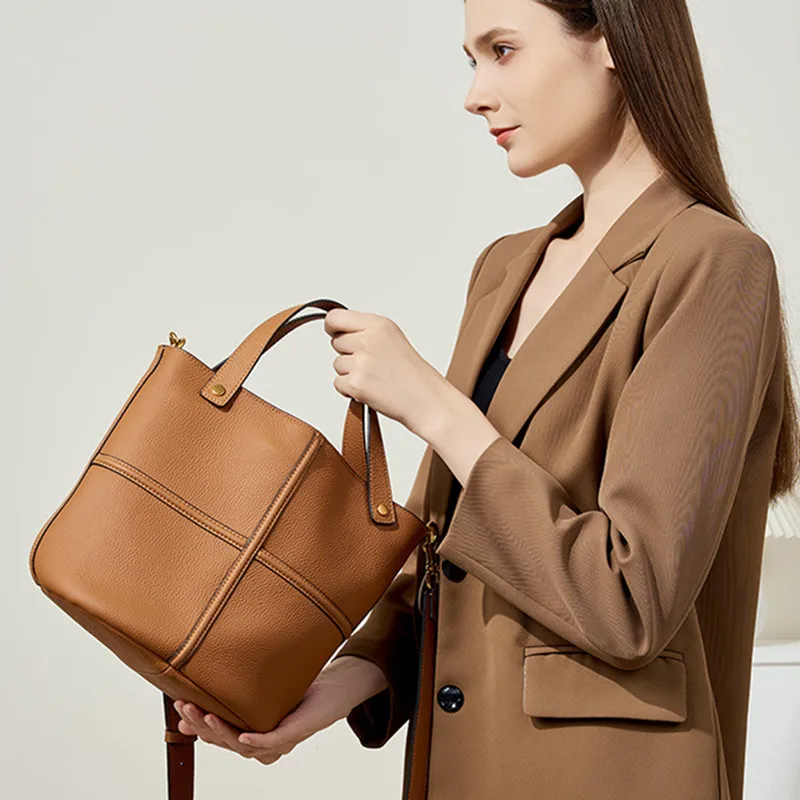 

2025 Top Desginer Classics Genuine Leather Tote Bags Luxury Cowhide Bucket Shoulder Bag Female New Fashion Messenger Bag