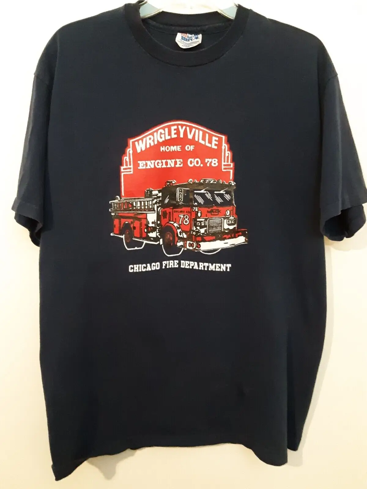 Пожарная служба CHICAGO WRIGLEYVILLE ENGINE CO. 78 размер футболки LG