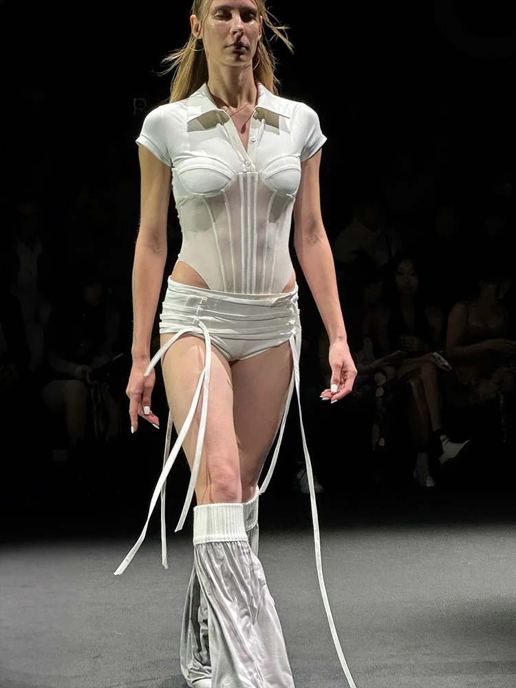 Nibber Music Festival 2-teiliges Set Damen Trend Knopf Polo-Ausschnitt Mesh Patchwork Bodys + Band Kurze Party Sexy geraffte Anzüge