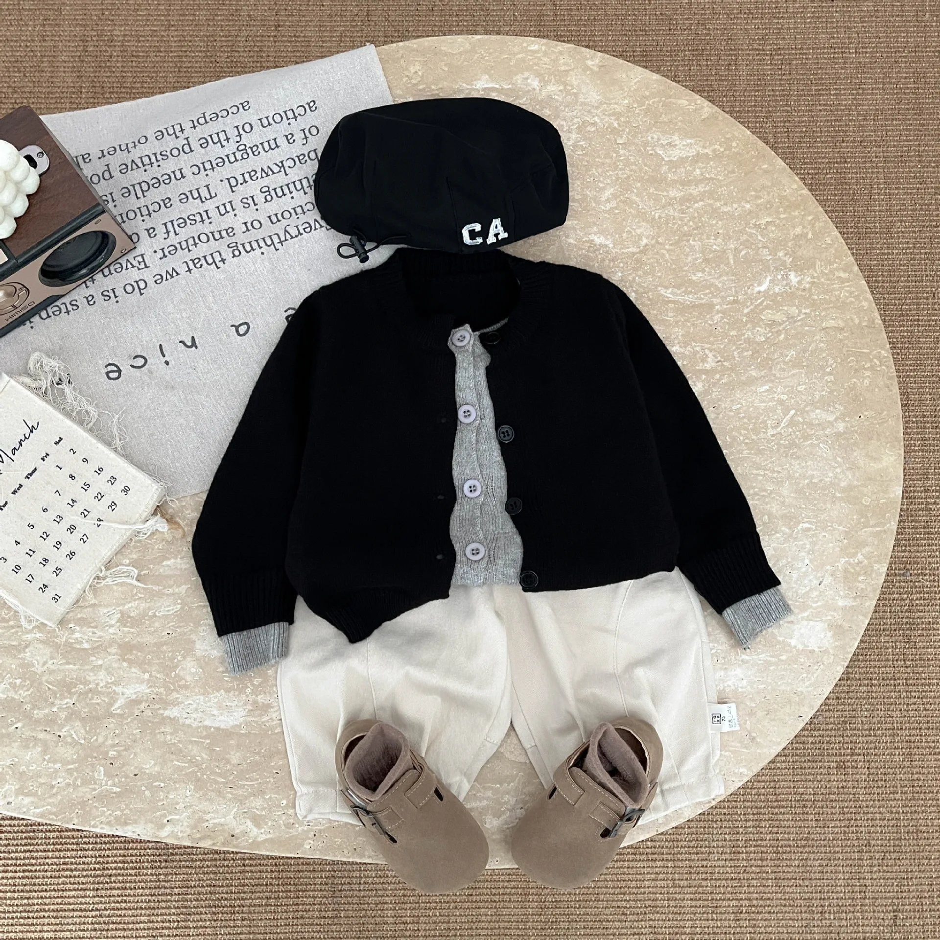 

Детский свитер для маленьких девочек, зима 2025 года, вязаный детский кардиган для девочек от 1 до 3 лет, лоскутное пальто Thciken, теплое свободное пальто для маленьких девочек, трикотаж