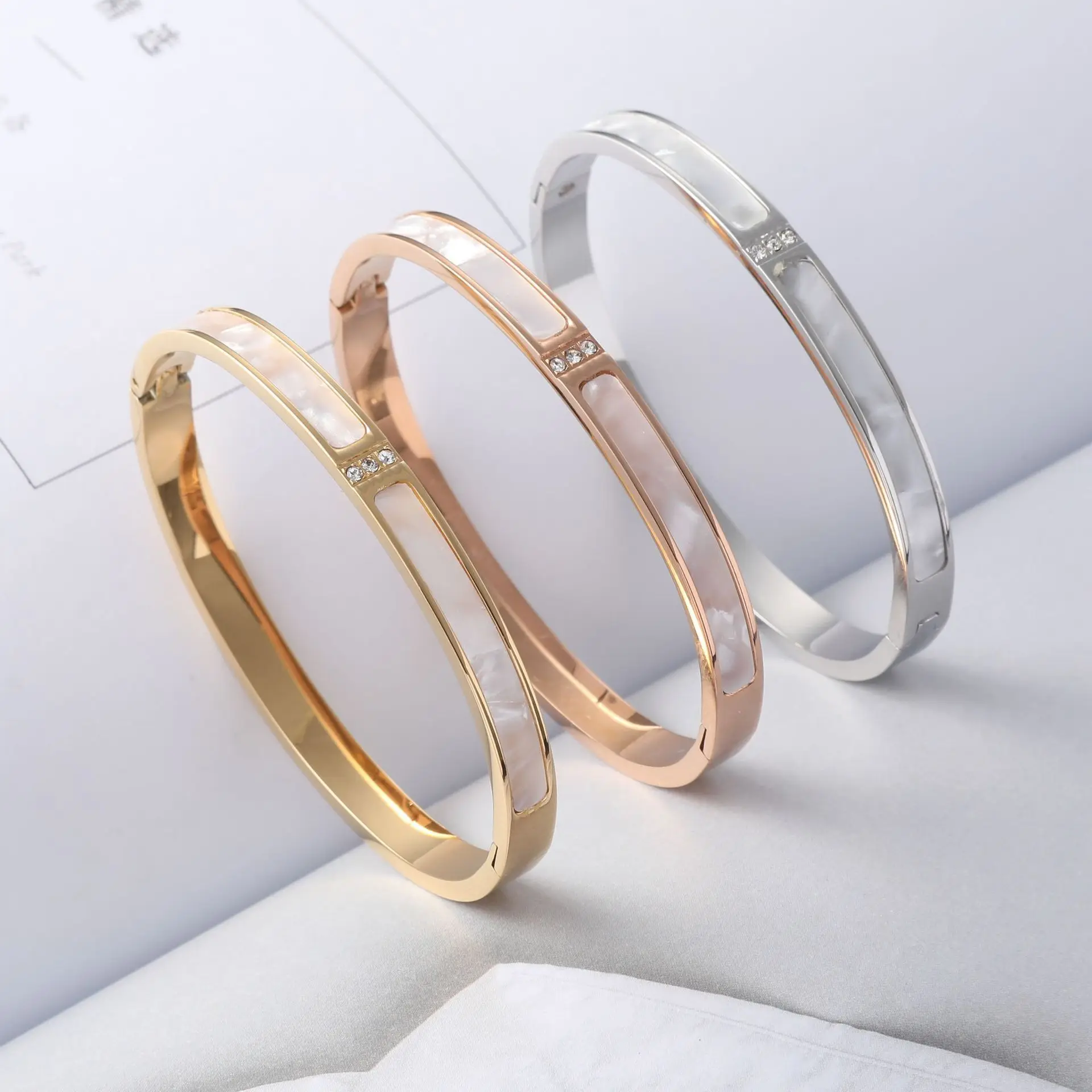 Fashion Titanium Steel Bracelet with Zircon 18K Gold Plated Waterproof Non Allergic Cuff Bangle Jewelry for Women Girls Friends