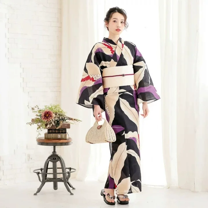 nouveau-yukata-formel-japonais-kimono-en-coton-de-style-traditionnel-photogenique-retro-et-pret-aux-voyages