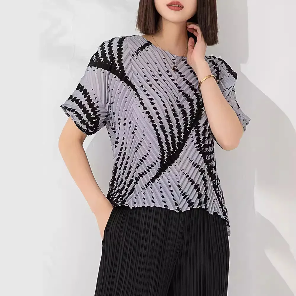 Miyake Pleated Top Women's 2024 Summer New Printing Fashion Loose and Slim V-shaped Pleated Round Neck Niche Pullover T-shirt